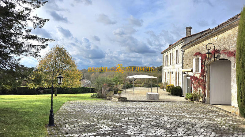 Maison ancienne - 236 m² - 5 pièces