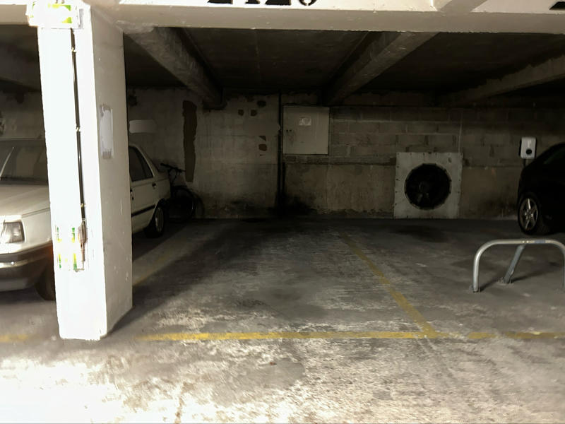 Parking / Garage - 12 m²