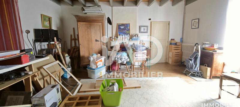 Maison - 228 m² - 7 pièces