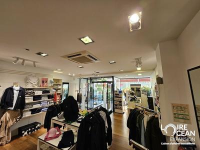 Local commercial - 120 m²