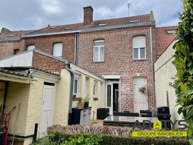 Maison - 140 m² - 5 pièces