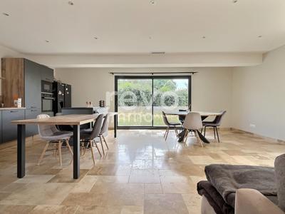 Maison - 137 m² - 5 pièces