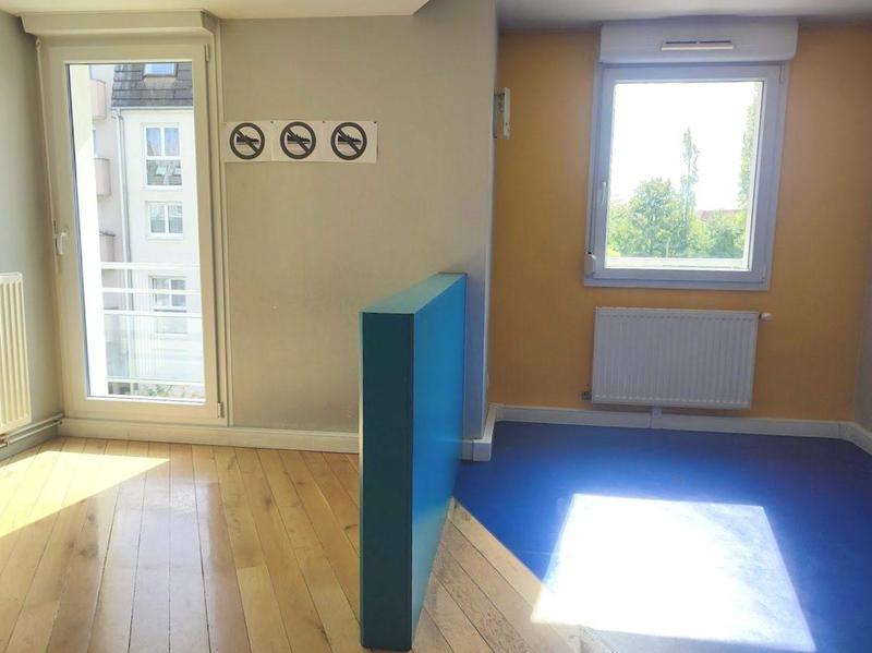 Local d'activités - 85 m² - 4 pièces