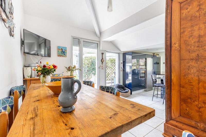 Maison d'architecte - 200 m² - 9 pièces