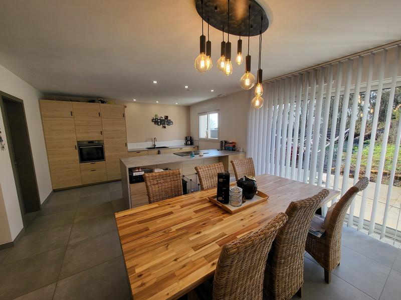 Maison - 97 m² - 5 pièces