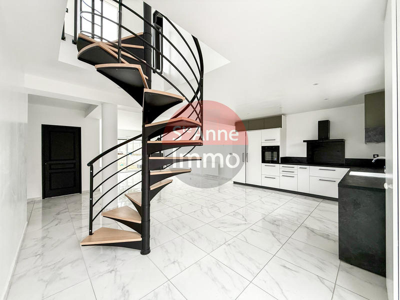 Maison - 135 m² - 5 pièces