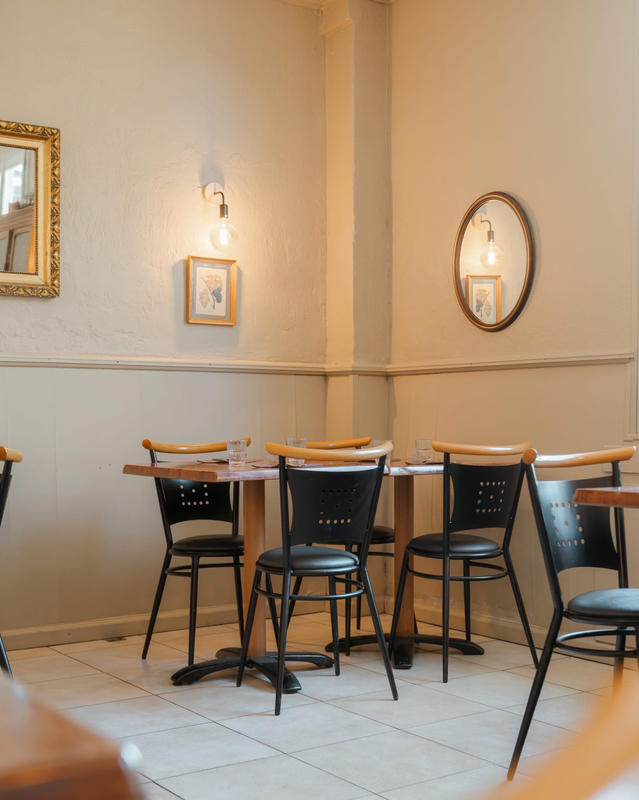 Fonds de commerce - Magasins - 130 m²