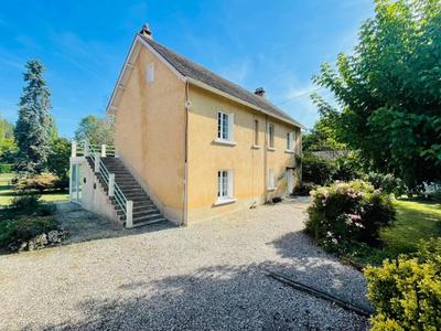 Propriété - 164 m² - 8 pièces