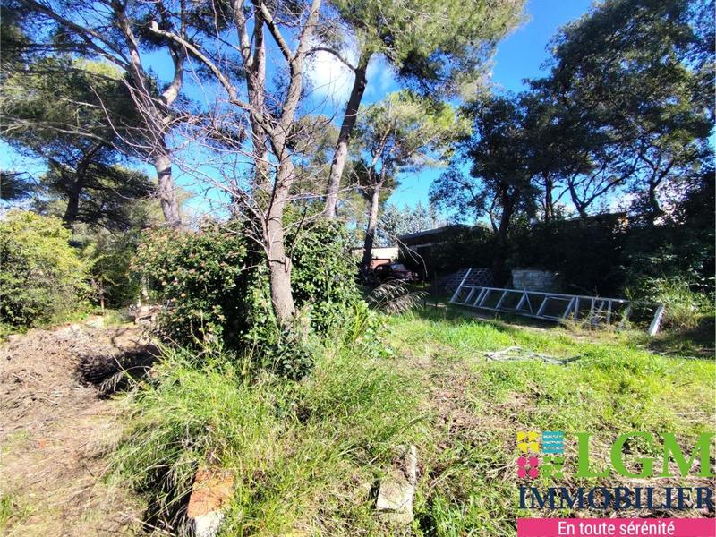 Terrain constructible - 1 000 m²