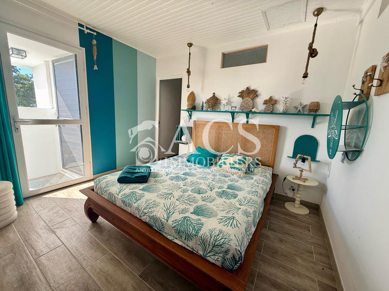 Villa - 100 m² - 5 pièces