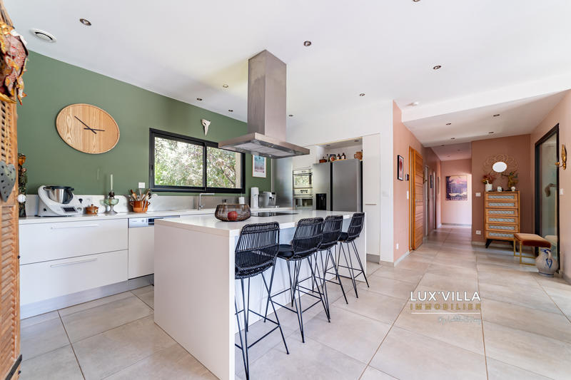 Villa - 290 m² - 12 pièces