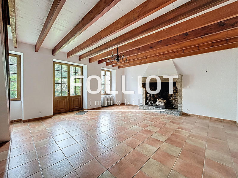 Maison - 201 m² - 7 pièces