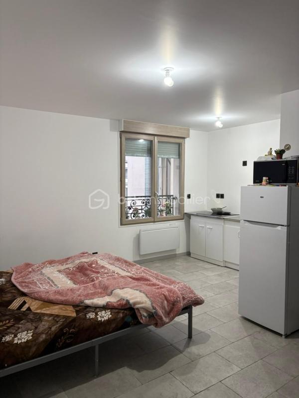 Studio - 25 m² - 1 pièce