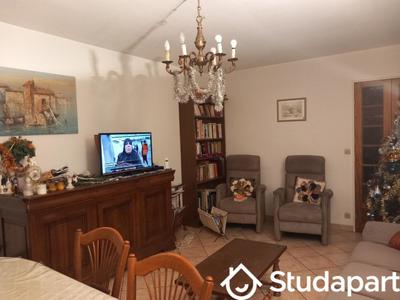 Chambre - 12 m² - 1 pièce