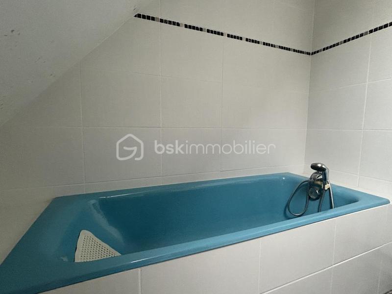 Maison traditionnelle - 100 m² - 6 pièces