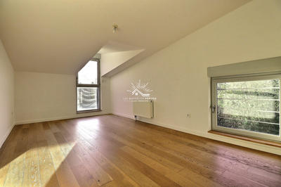 Appartement - 77 m² - 3 pièces