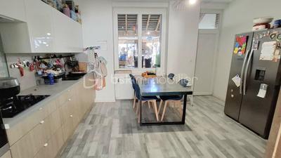 Maison de ville - 146 m² - 6 pièces