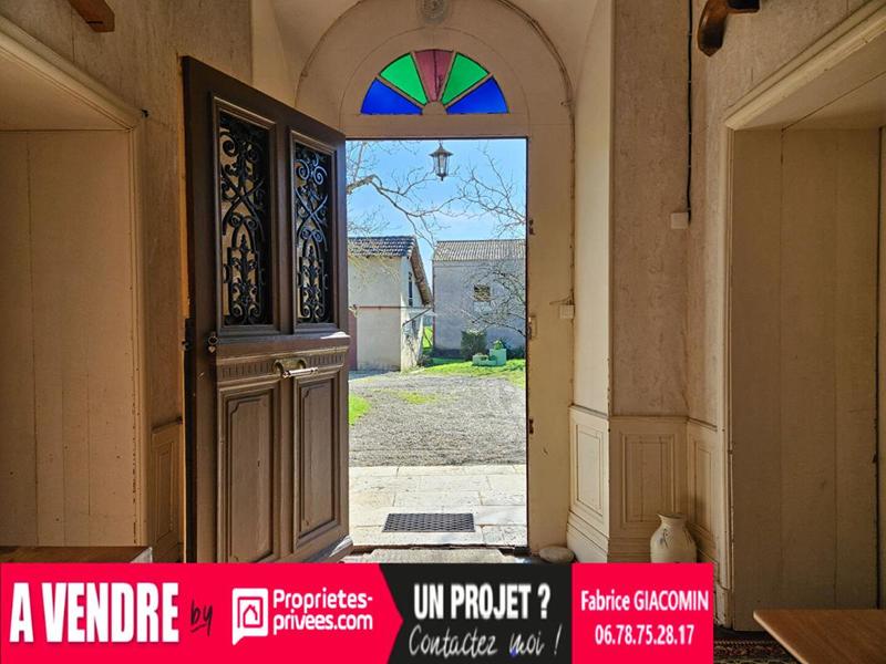 Propriété - 270 m² - 10 pièces