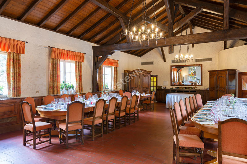 Maison - 720 m² - 12 pièces