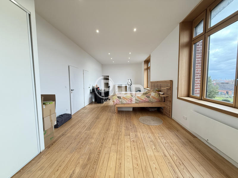 Maison - 300 m² - 9 pièces