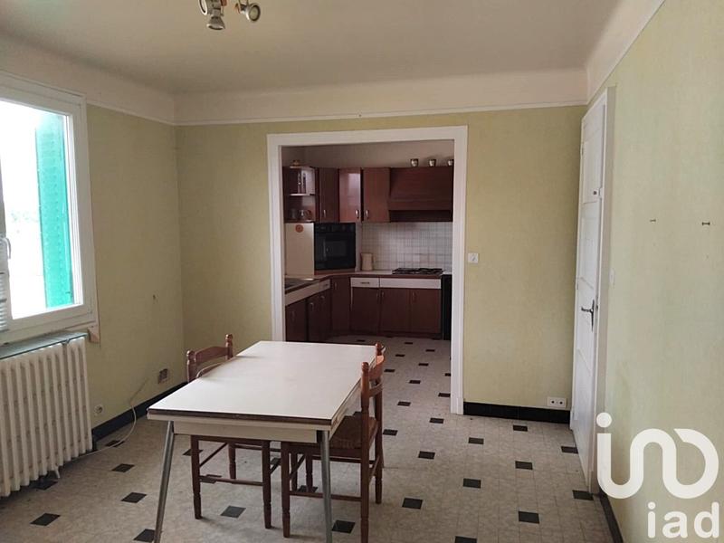 Maison - 240 m² - 1 pièce