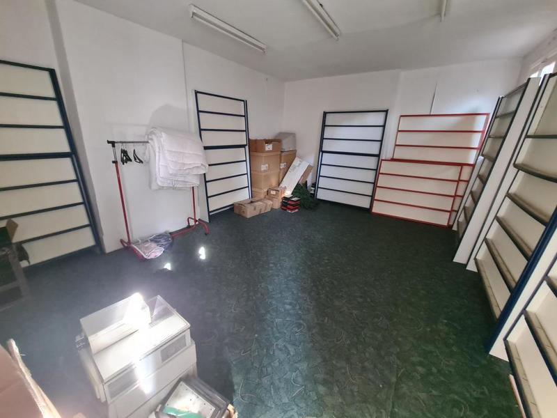 Local commercial - 101 m²