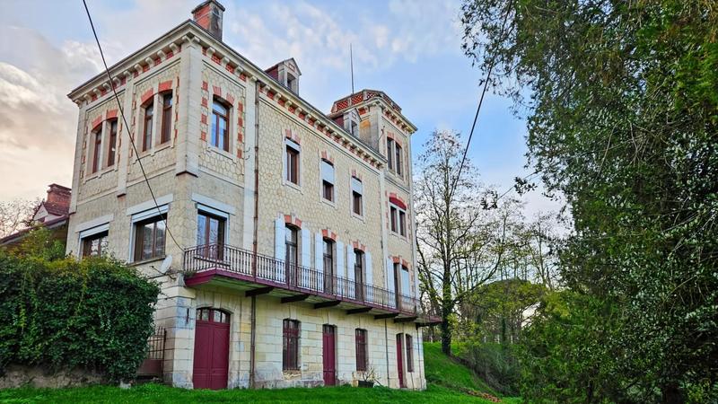 Maison de maîtres - 470 m² - 17 pièces