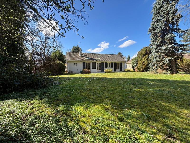 Maison - 97 m² - 6 pièces