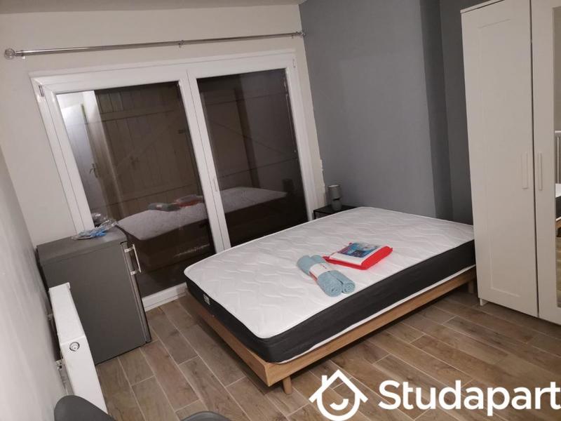 Chambre - 10 m² - 1 pièce