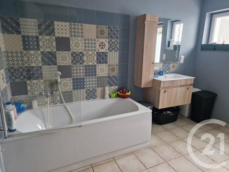 Maison - 85 m² - 4 pièces