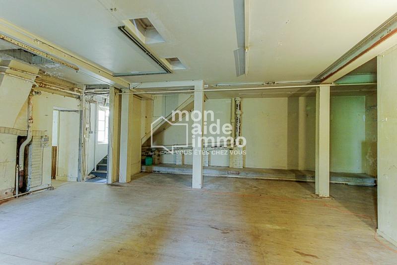 Local commercial - 148 m² - 3 pièces