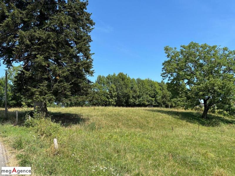Terrain constructible - 2 810 m²
