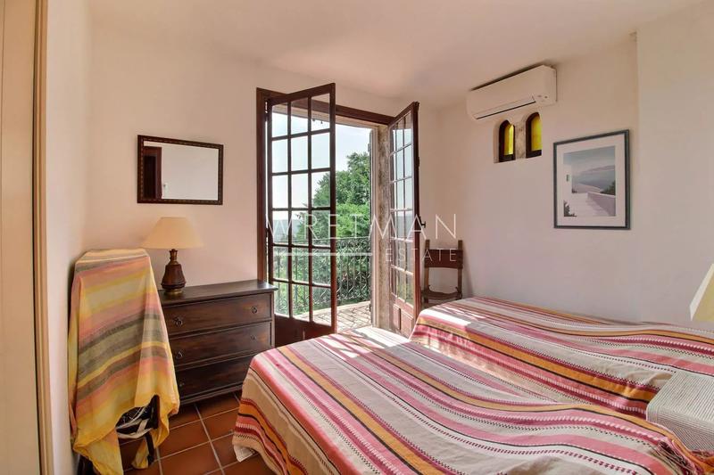 Villa - 111 m² - 5 pièces