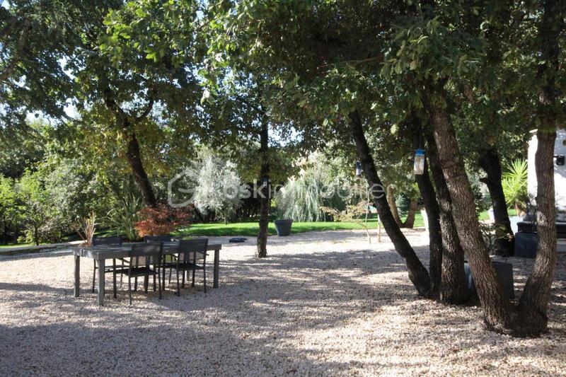 Maison d'architecte - 207 m² - 7 pièces