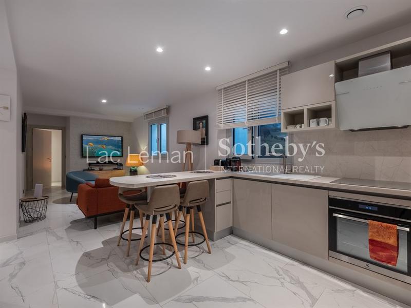 Maison - 245 m² - 8 pièces