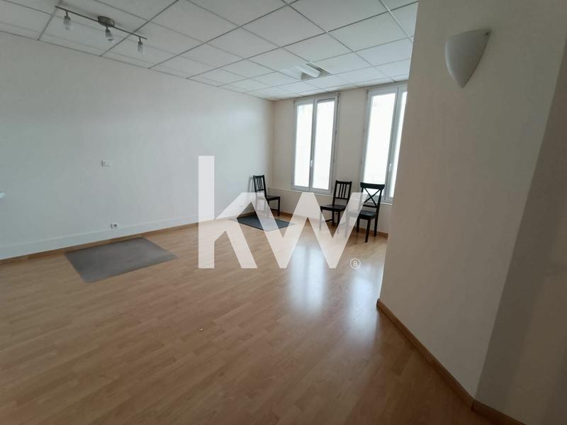 Magasins - 308 m² - 16 pièces