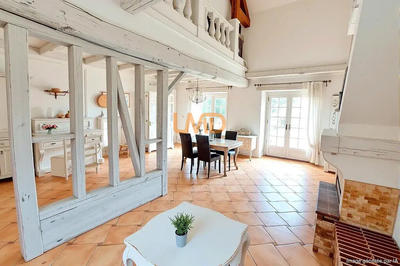 Maison en pierre - 185 m² - 7 pièces