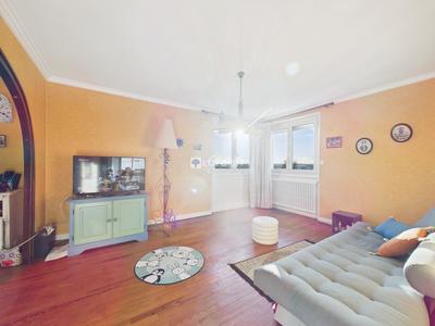 Maison - 93 m² - 5 pièces