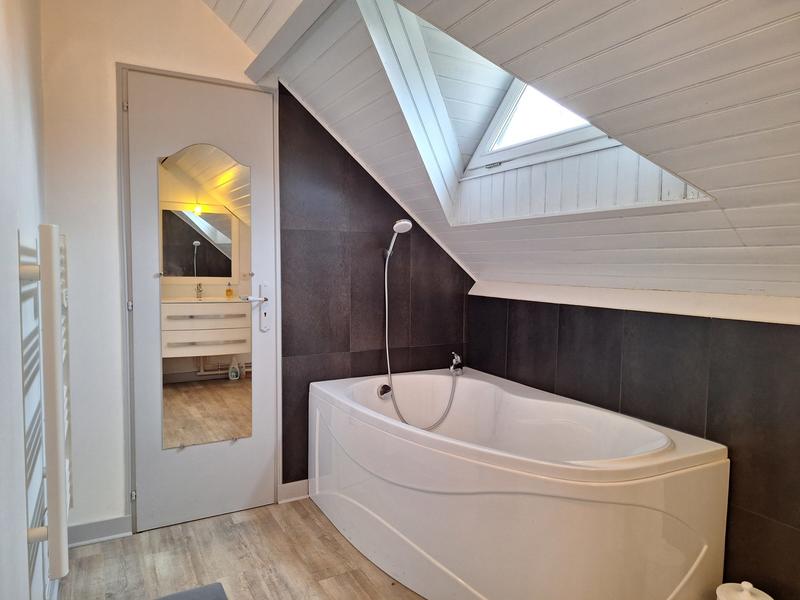 Maison - 159 m² - 7 pièces