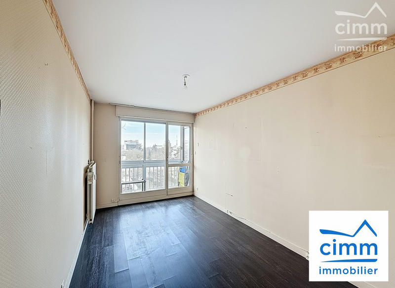 Appartement - 97 m² - 5 pièces