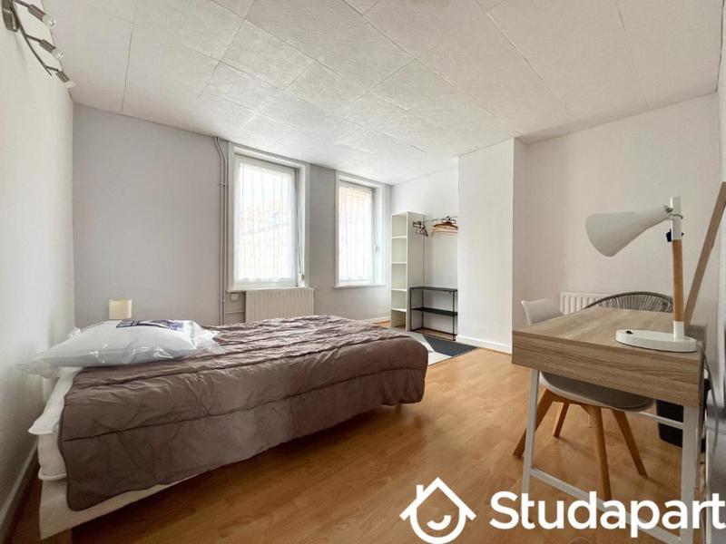 Chambre - 13 m² - 1 pièce