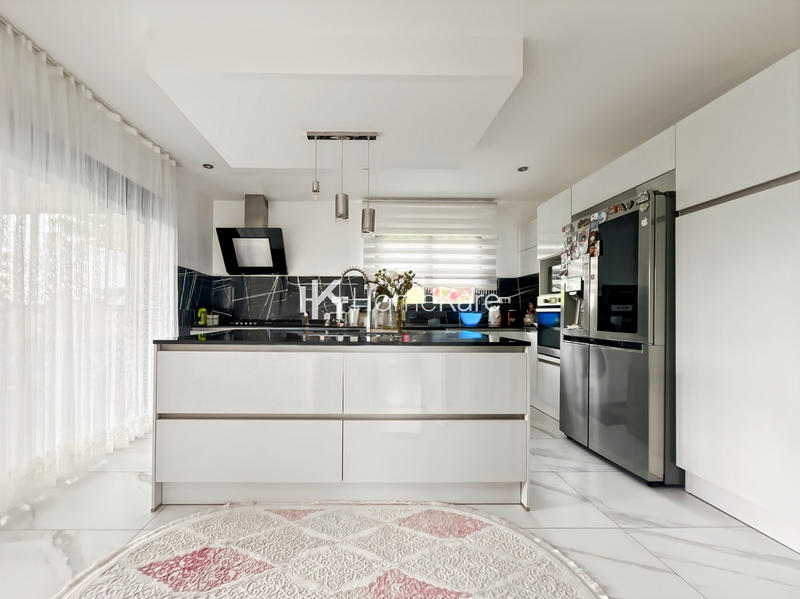 Maison - 155 m² - 5 pièces