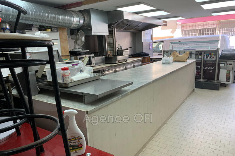 Local commercial - 92 m² - 3 pièces