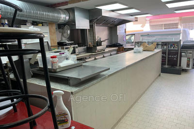 Local commercial - 92 m² - 3 pièces