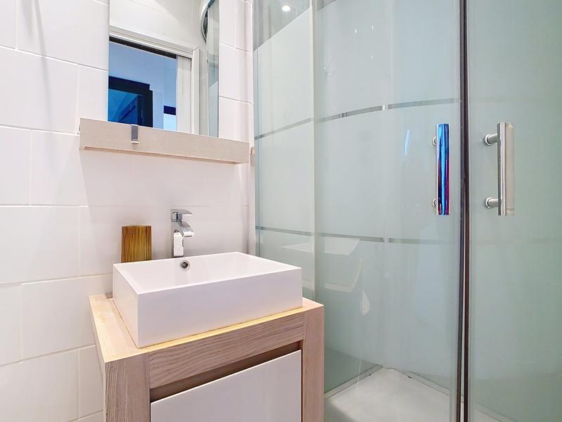 Maison - 220 m² - 9 pièces