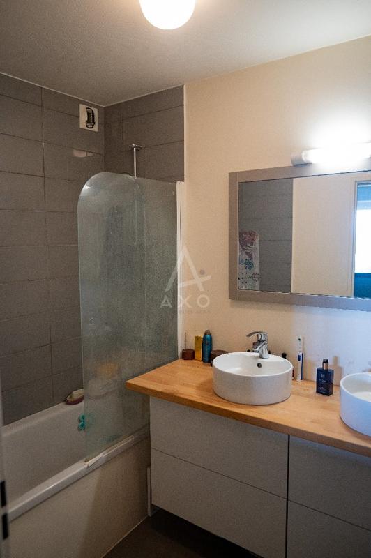 Appartement - 94 m² - 5 pièces