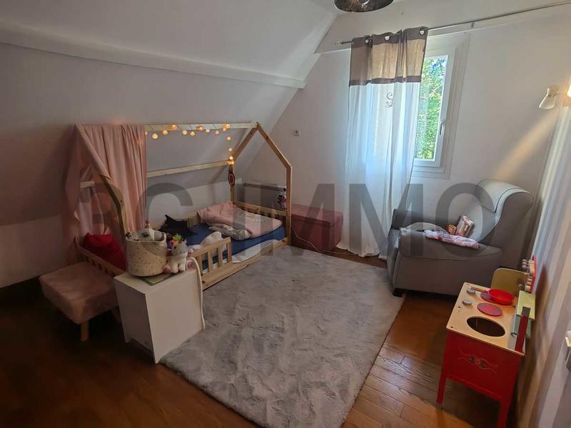 Maison - 138 m² - 7 pièces