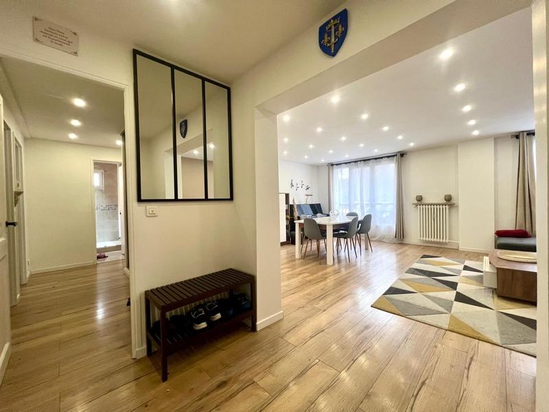 Appartement - 92 m² - 5 pièces