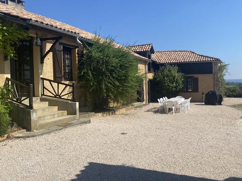 Maison - 191 m² - 16 pièces