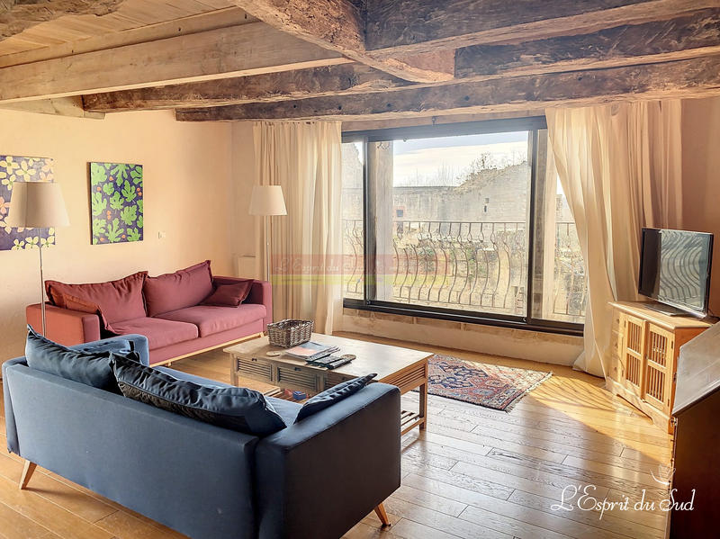 Maison - 245 m² - 11 pièces